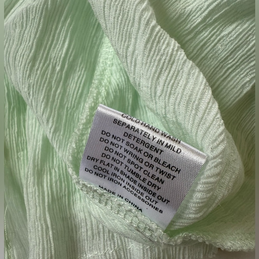 Sabo Skirt Open Back Top - Picture 9 of 10
